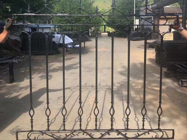 景區(qū)鑄鐵護(hù)欄